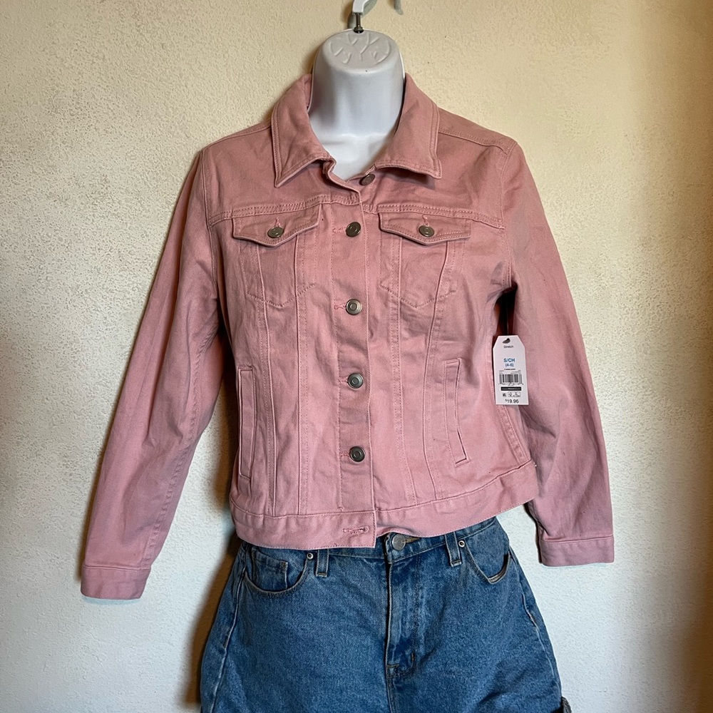 BEAUTIFUL PINK BUTTON DOWN! 🌸